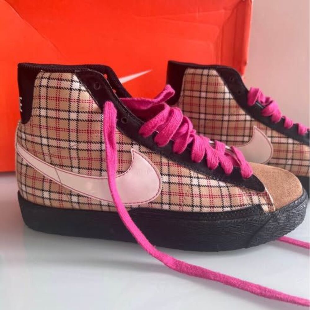 NIKE Blazer Mid (GS) Hemp/Pink Checkered High Tops 4.5 Youth